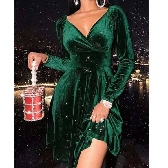 Solid Color Velvet Long Sleeves Mini A-Line Dress, Green / XL